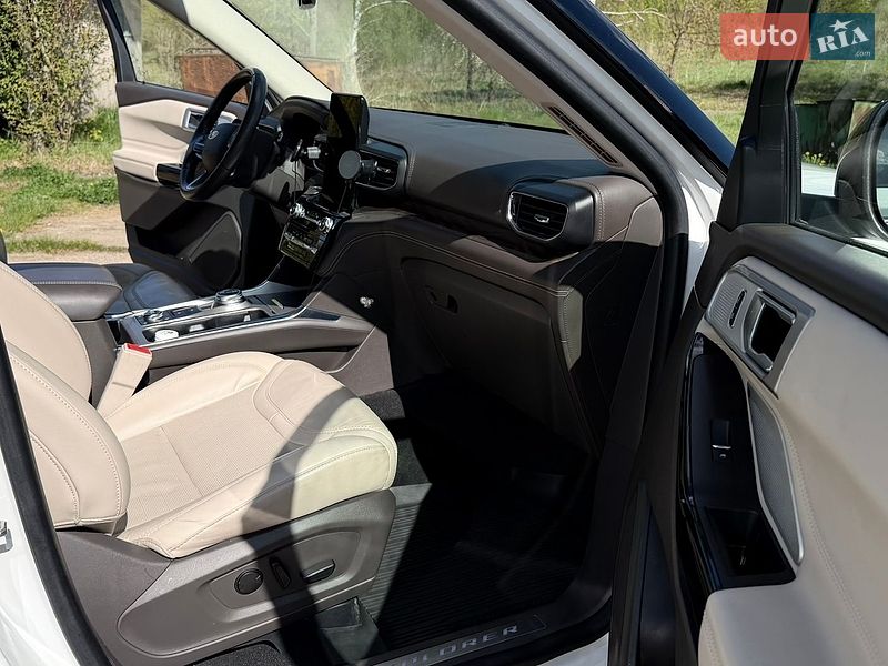 Позашляховик / Кросовер Ford Explorer 2022 в Києві фото 19 Позашляховик / Кросовер Ford Explorer 2022 в Києві