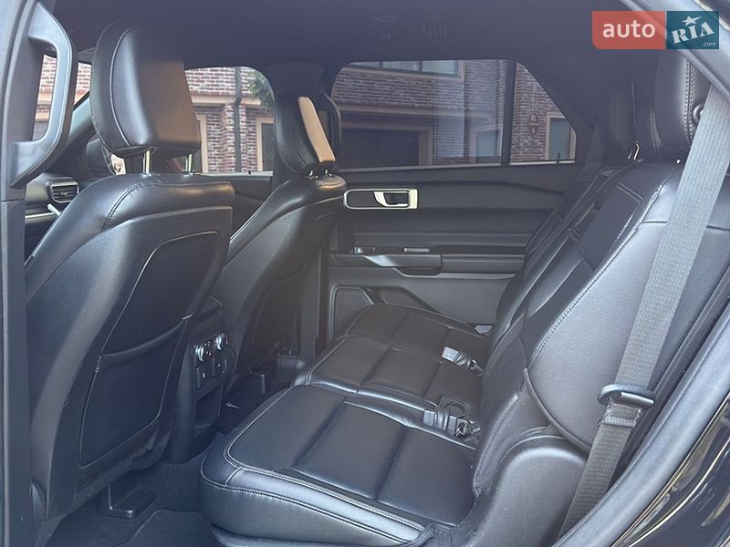 Позашляховик / Кросовер Ford Explorer 2020 в Чернівцях