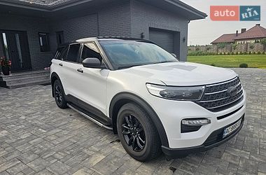 Ford Explorer  2021