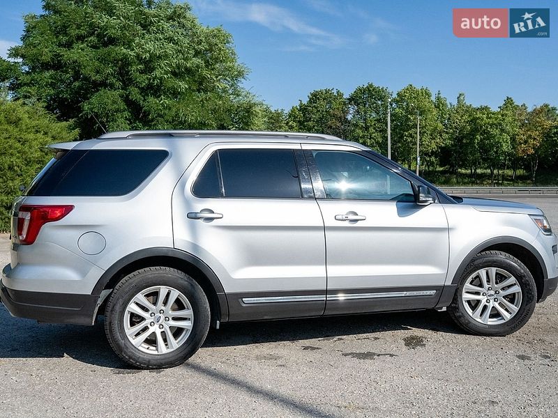 Внедорожник / Кроссовер Ford Explorer 2017 в Днепре