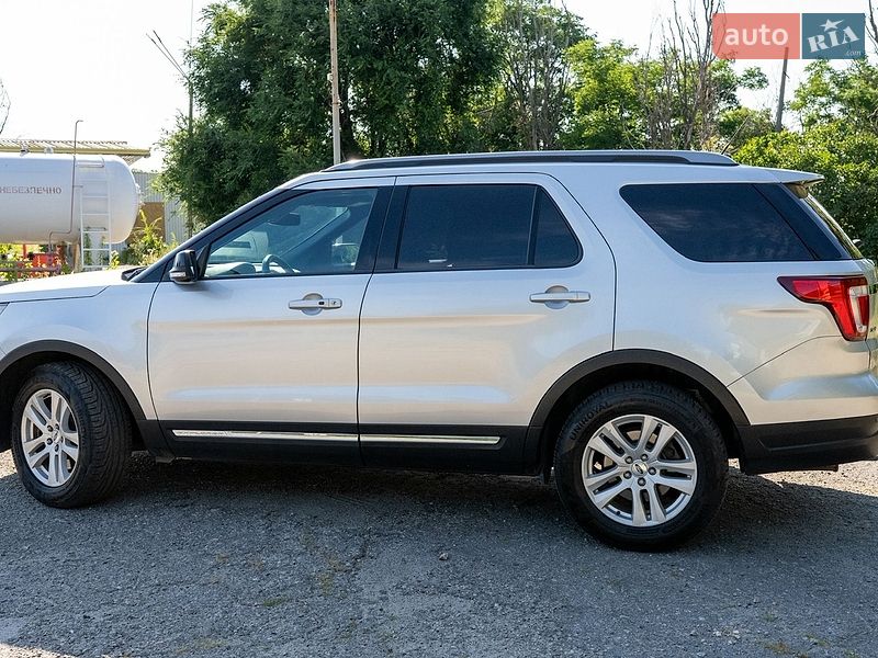 Внедорожник / Кроссовер Ford Explorer 2017 в Днепре
