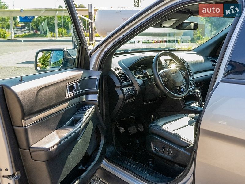 Внедорожник / Кроссовер Ford Explorer 2017 в Днепре