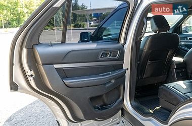 Внедорожник / Кроссовер Ford Explorer 2017 в Днепре