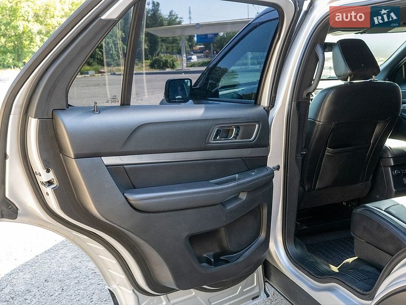 Внедорожник / Кроссовер Ford Explorer 2017 в Днепре