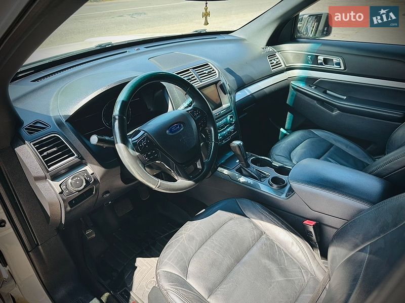 Внедорожник / Кроссовер Ford Explorer 2017 в Красилове