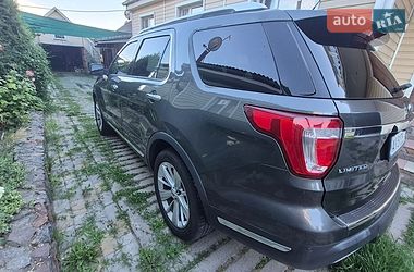 Внедорожник / Кроссовер Ford Explorer 2018 в Чечельнике