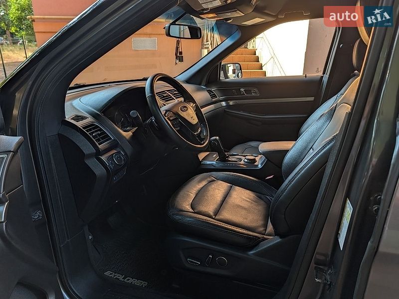 Позашляховик / Кросовер Ford Explorer 2018 в Одесі
