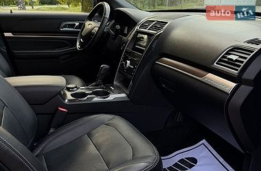 Внедорожник / Кроссовер Ford Explorer 2017 в Лубнах