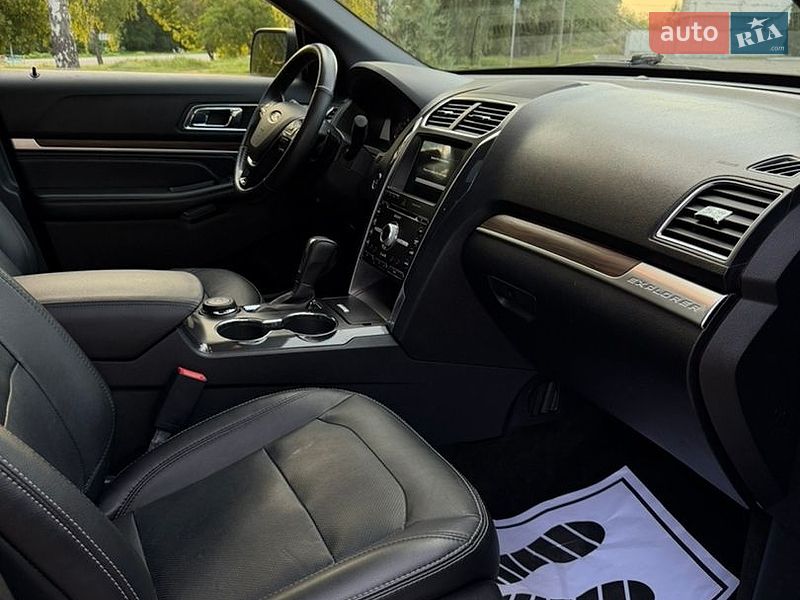 Внедорожник / Кроссовер Ford Explorer 2017 в Лубнах