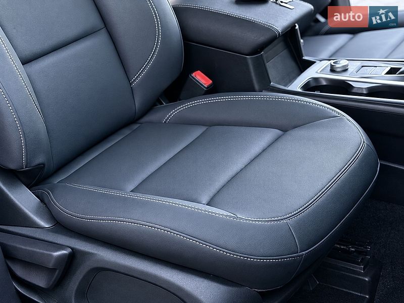 Позашляховик / Кросовер Ford Explorer 2021 в Рівному