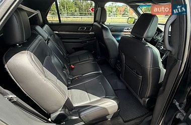 Внедорожник / Кроссовер Ford Explorer 2017 в Чернигове