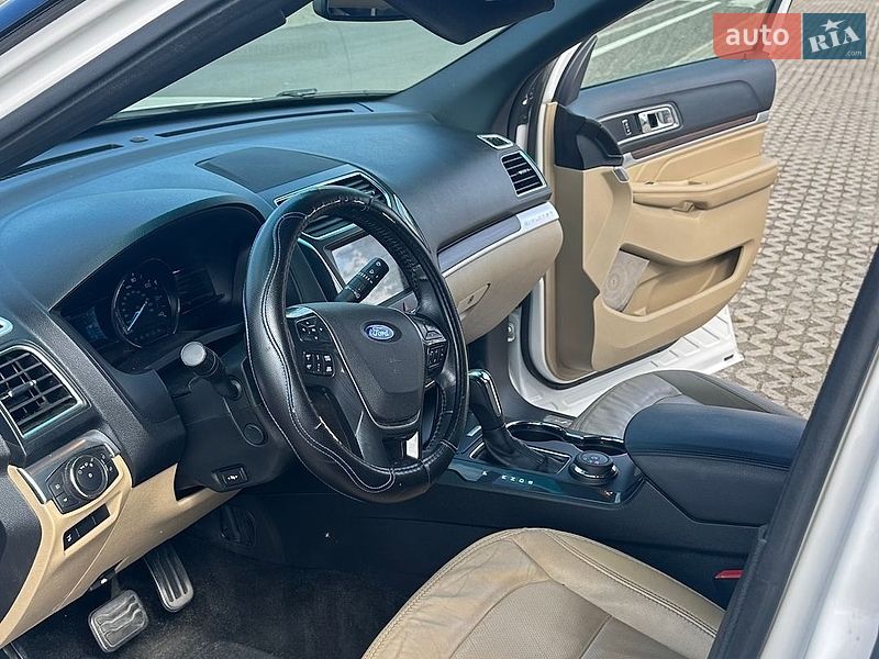 Внедорожник / Кроссовер Ford Explorer 2016 в Киеве
