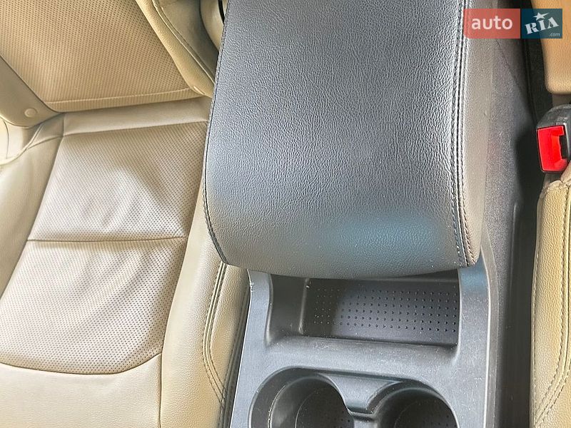 Внедорожник / Кроссовер Ford Explorer 2016 в Киеве
