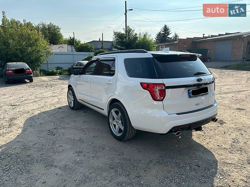 Позашляховик / Кросовер Ford Explorer 2015 в Вінниці