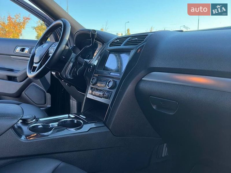 Позашляховик / Кросовер Ford Explorer 2018 в Черкасах