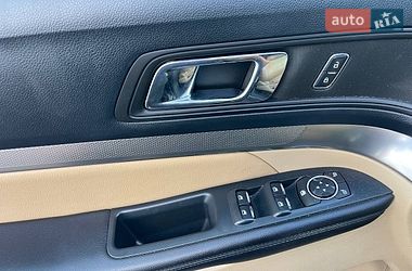 Внедорожник / Кроссовер Ford Explorer 2015 в Киеве фото 16 Внедорожник / Кроссовер Ford Explorer 2015 в Киеве