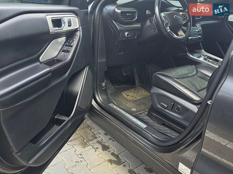 Позашляховик / Кросовер Ford Explorer 2019 в Чернівцях
