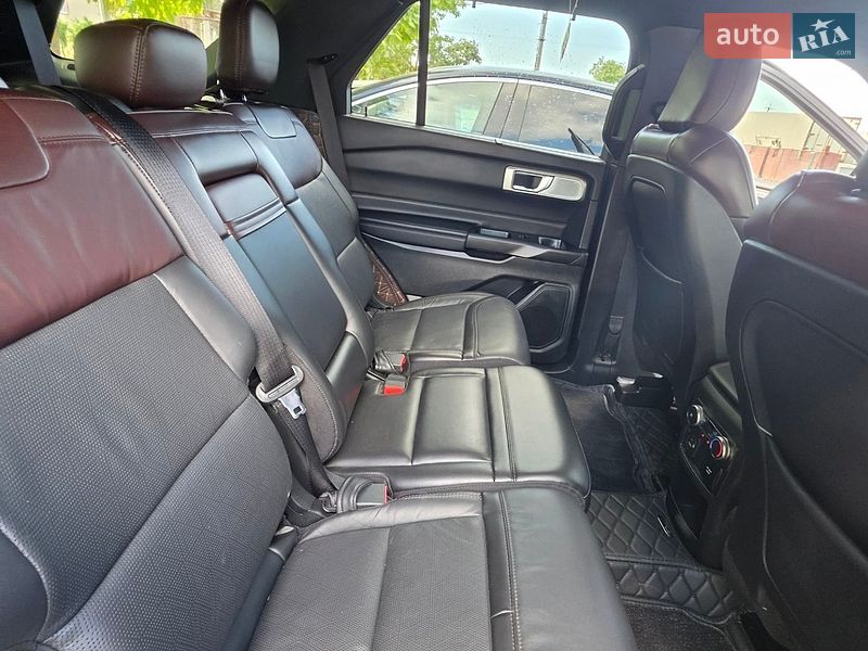 Позашляховик / Кросовер Ford Explorer 2019 в Чернівцях