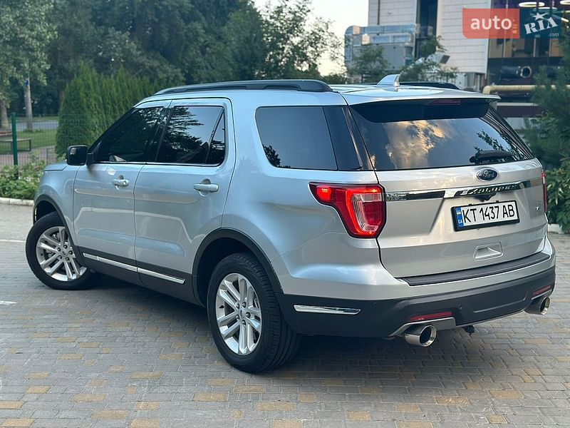 Внедорожник / Кроссовер Ford Explorer 2016 в Хмельницком