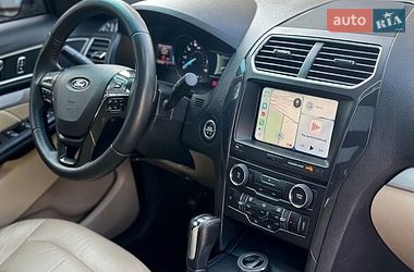 Внедорожник / Кроссовер Ford Explorer 2016 в Хмельницком