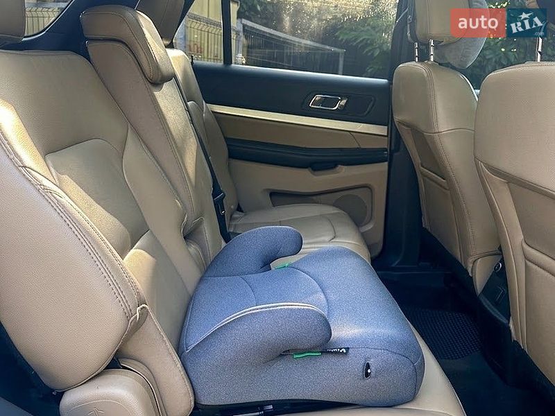 Внедорожник / Кроссовер Ford Explorer 2016 в Хмельницком