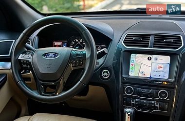 Внедорожник / Кроссовер Ford Explorer 2016 в Хмельницком