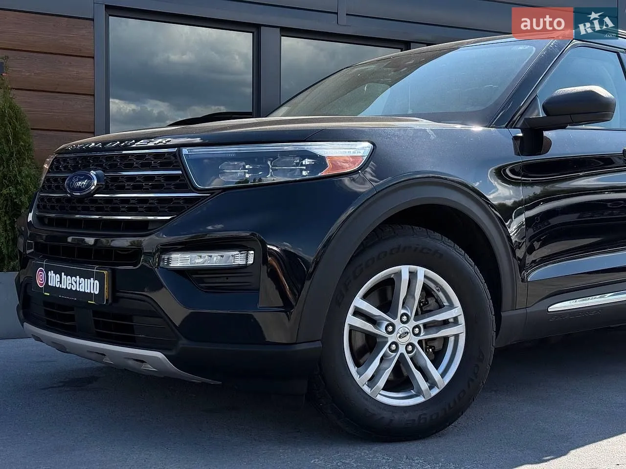 2020 Ford Explorer - мініатюра 2