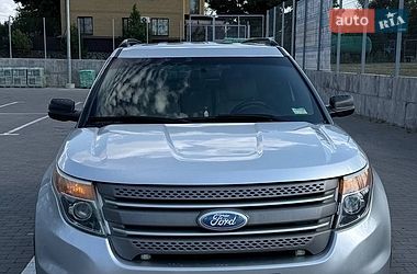 Позашляховик / Кросовер Ford Explorer 2015 в Первомайську