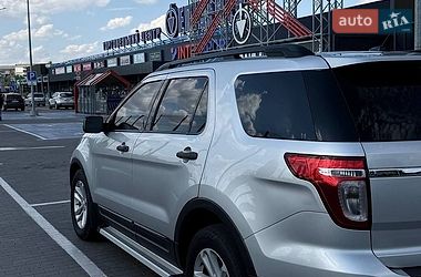 Позашляховик / Кросовер Ford Explorer 2015 в Первомайську