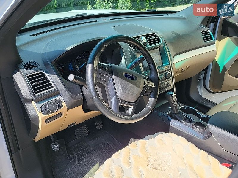 Внедорожник / Кроссовер Ford Explorer 2017 в Виннице