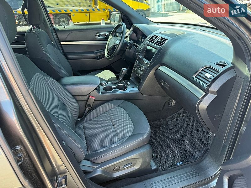 Позашляховик / Кросовер Ford Explorer 2018 в Києві
