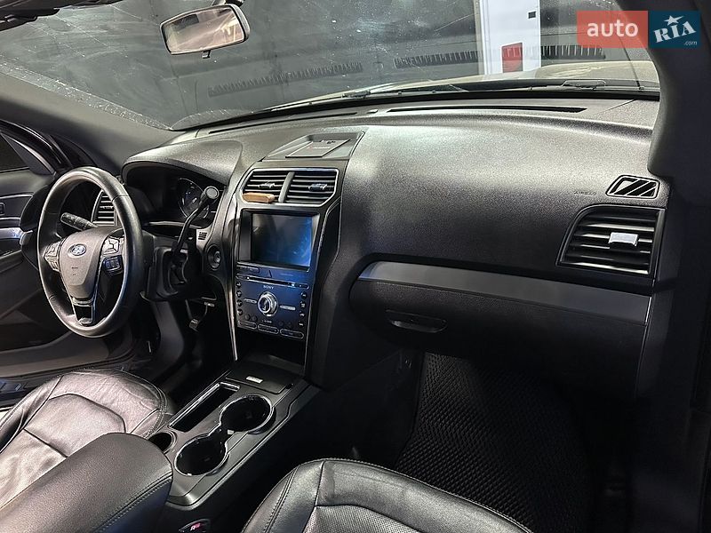 Внедорожник / Кроссовер Ford Explorer 2017 в Львове