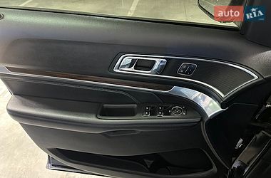 Внедорожник / Кроссовер Ford Explorer 2017 в Львове