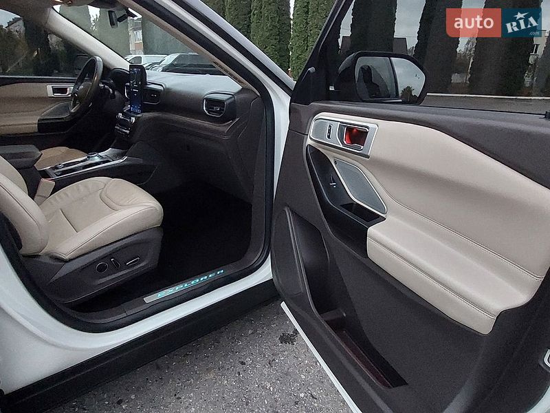 Внедорожник / Кроссовер Ford Explorer 2020 в Дубно