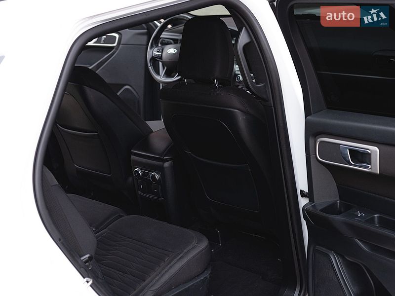 Позашляховик / Кросовер Ford Explorer 2020 в Рівному