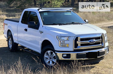 Ford F-150 F150 XLT 4x4  2015