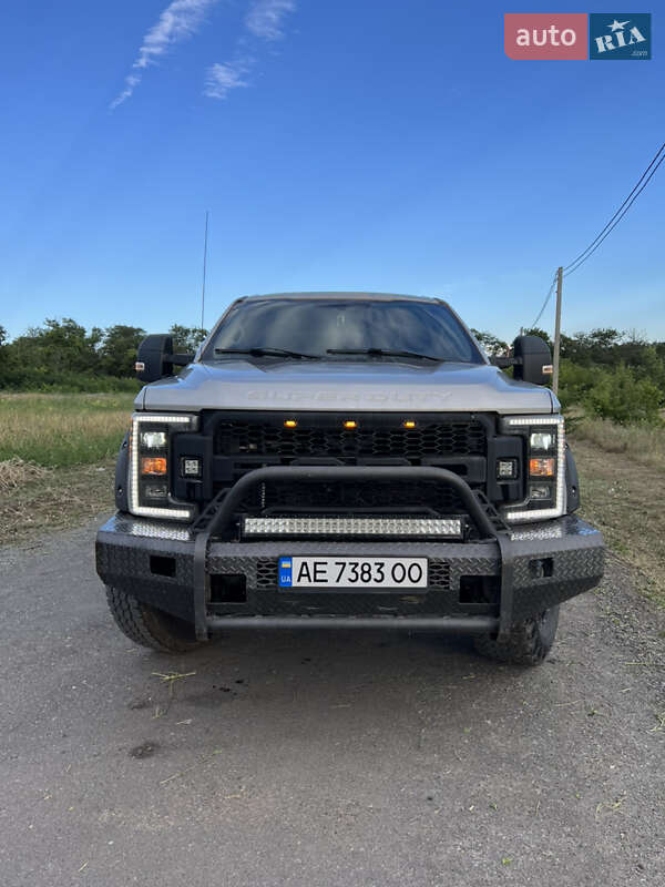 Ford F-250