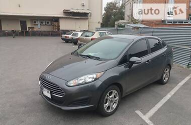 Ford Fiesta SE 2014