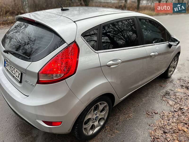 Хэтчбек Ford Fiesta 2011 в Сумах