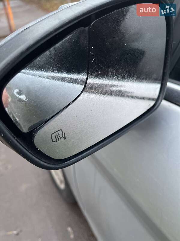 Хэтчбек Ford Fiesta 2011 в Сумах