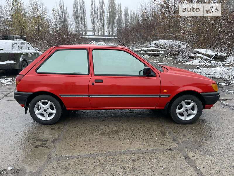 Хэтчбек Ford Fiesta 1992 в Виннице