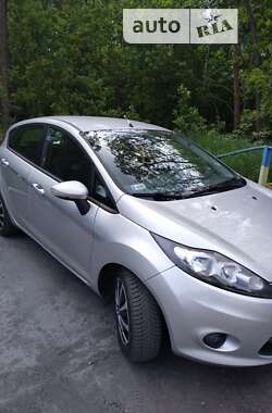 Ford Fiesta  2010