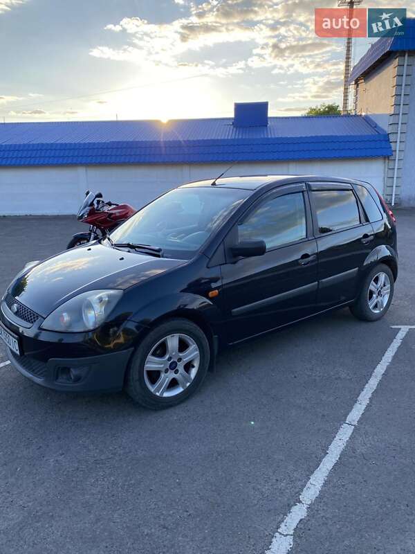 Хетчбек Ford Fiesta 2008 в Радивиліві фото 2 Хетчбек Ford Fiesta 2008 в Радивиліві