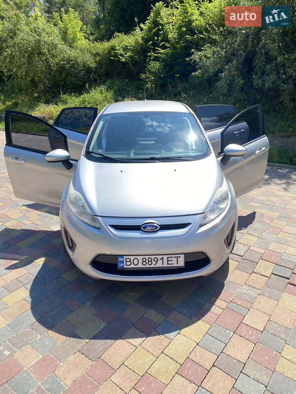 Хэтчбек Ford Fiesta 2011 в Тернополе