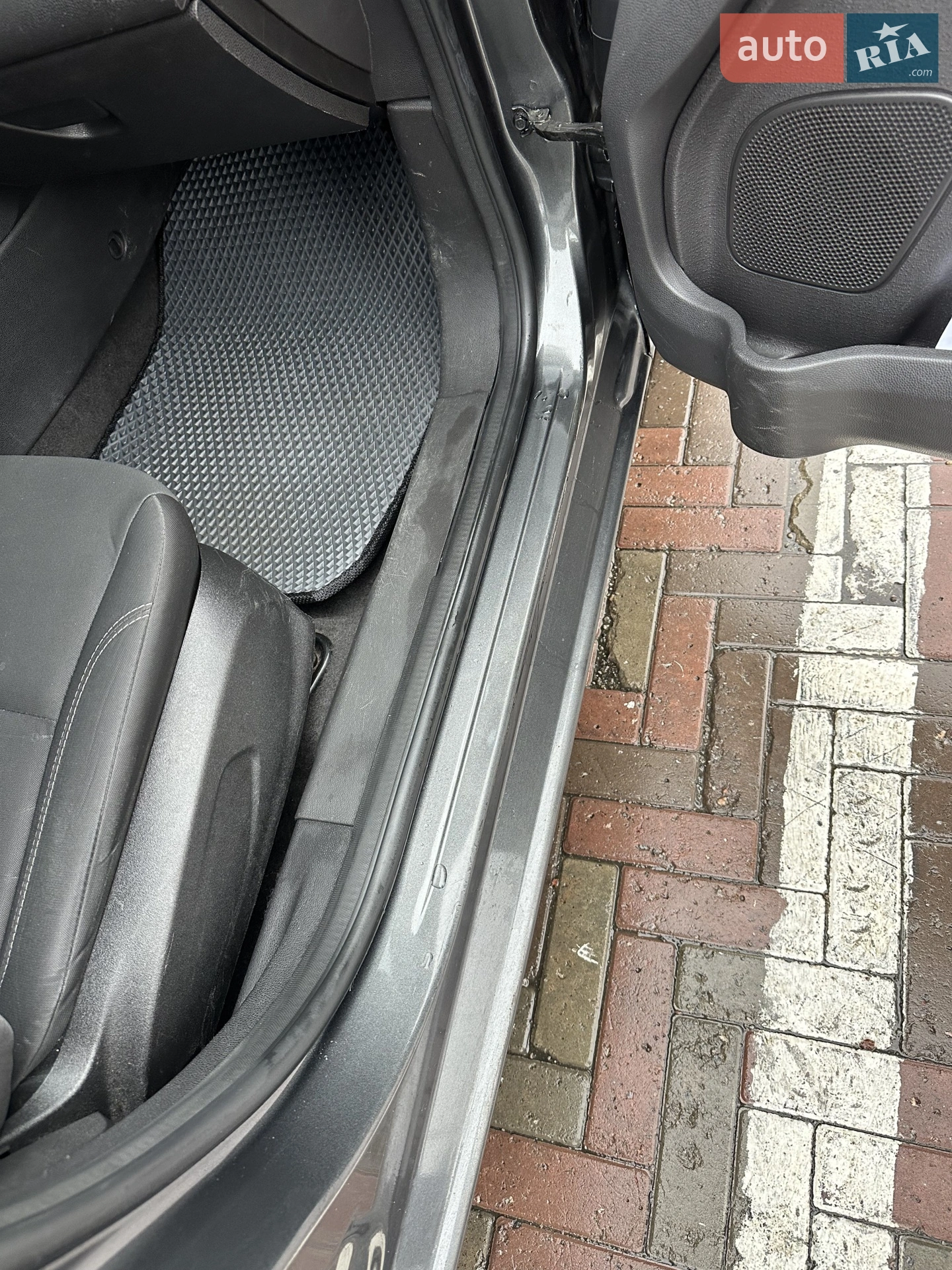 Ford Fiesta 2016 VIN 3FADP4BJ9GM166718 фото оголошення 6 з 10