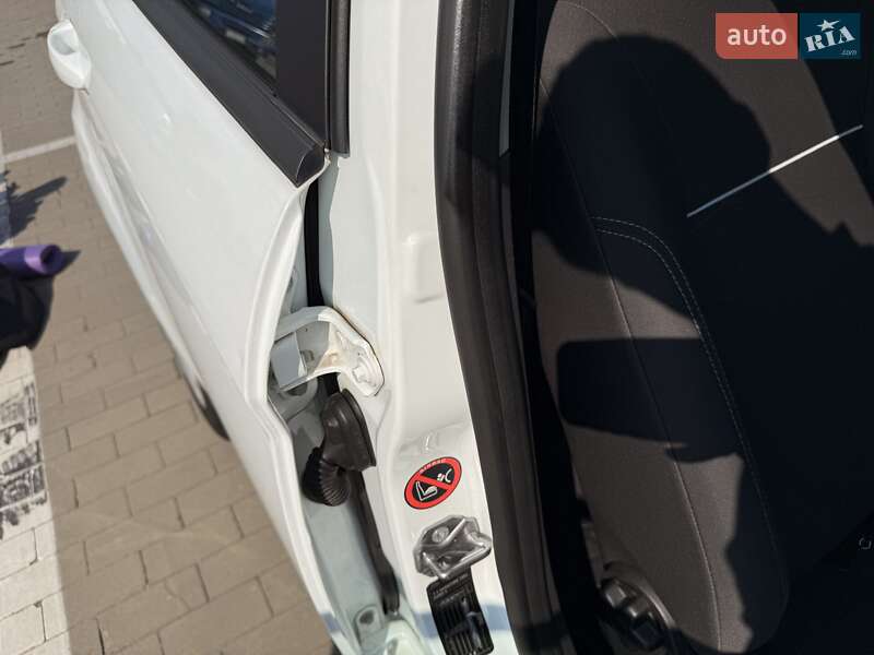 Хэтчбек Ford Fiesta 2013 в Киеве