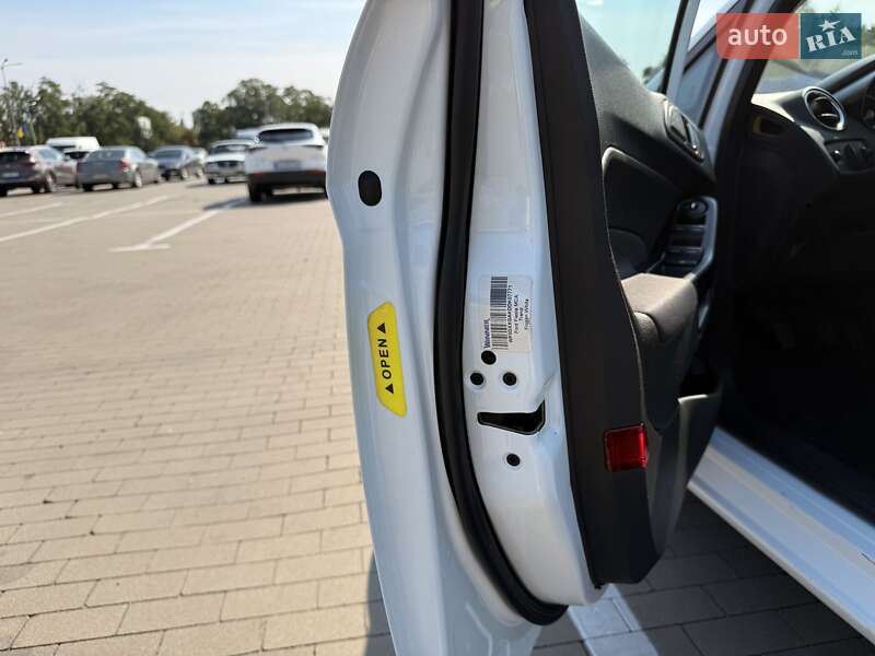 Хэтчбек Ford Fiesta 2013 в Киеве