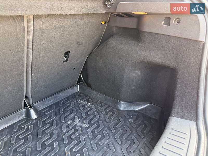 Хэтчбек Ford Fiesta 2013 в Киеве