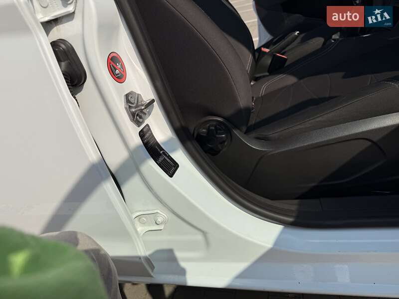 Хэтчбек Ford Fiesta 2013 в Киеве