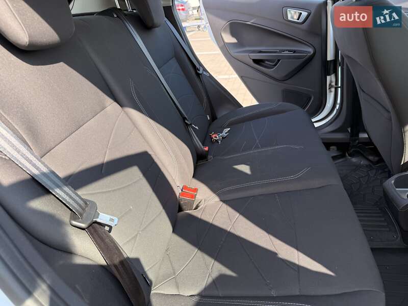 Хэтчбек Ford Fiesta 2013 в Киеве